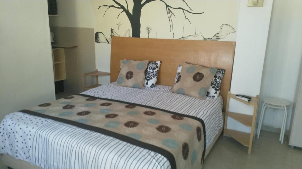Beatrice Hospitality Villa Neve Zohar Bagian luar foto